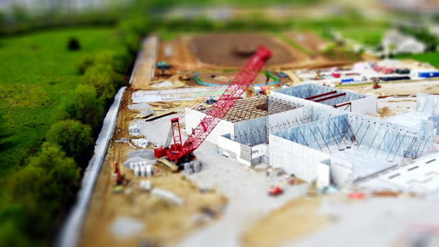 Allt fler industribyggnader byggs med fackverkskonstruktioner.
