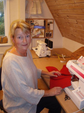 Anita Hansson skapar vackra kläder i Gårdskär