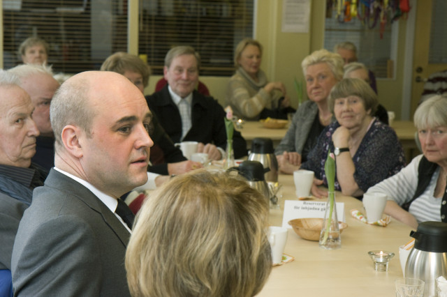 Statsminister Fredrik Reinfeldt hade själv önskat att få besöka Träffpunkten som startats med hjälp av regeringens stimulansmedel för äldre – i Gävle drygt 6 miljoner kronor under två år fördelade på Gävle, Hedesunda och Hamrånge.